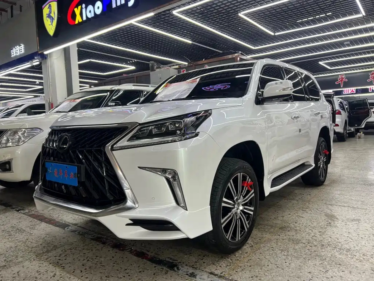 LEXUS LX