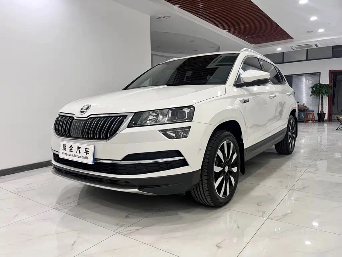 SKODA KAROQ  2021
