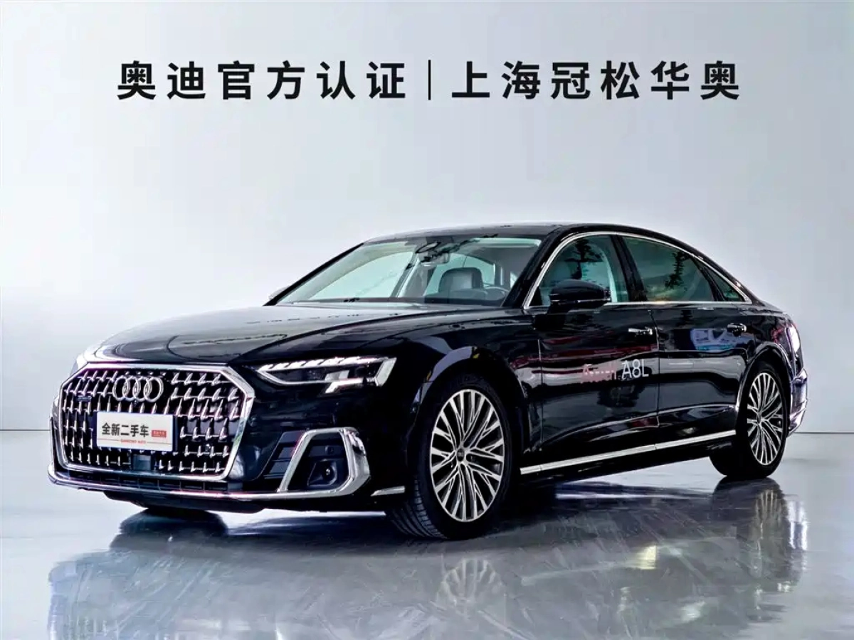 AUDI A8  2024