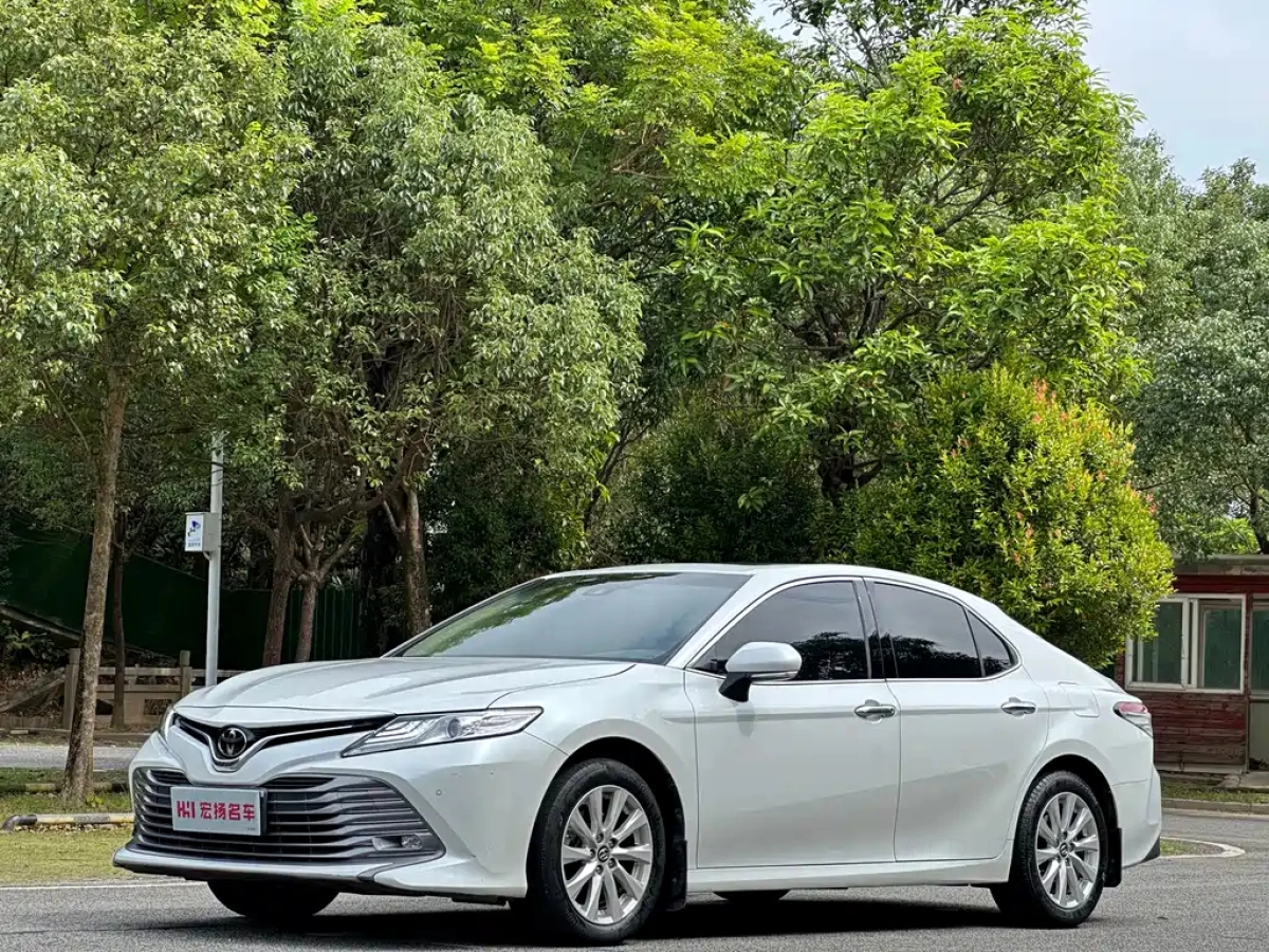 TOYOTA CAMRY  2020