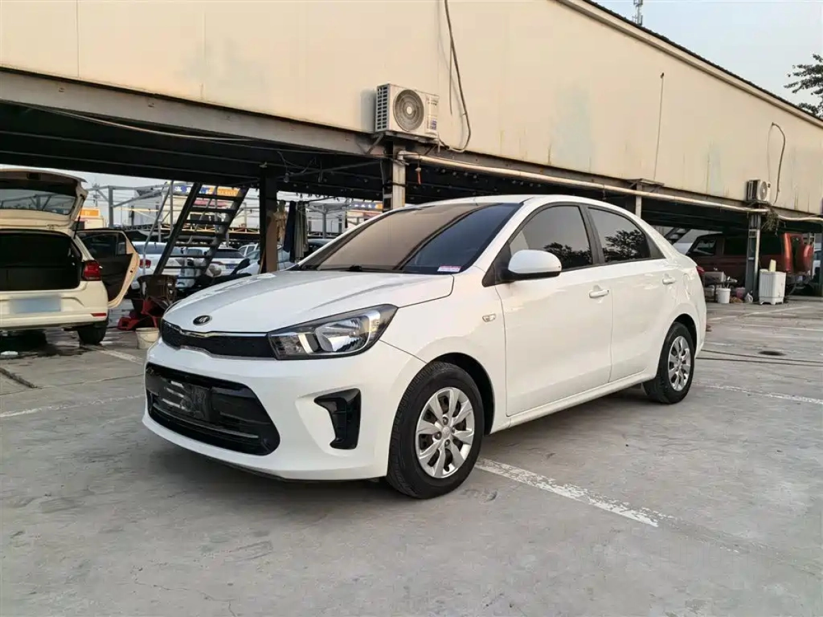 KIA REINA  2019