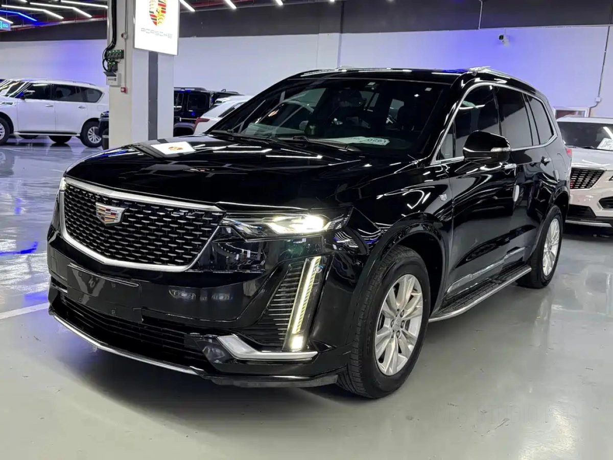 CADILLAC XT6