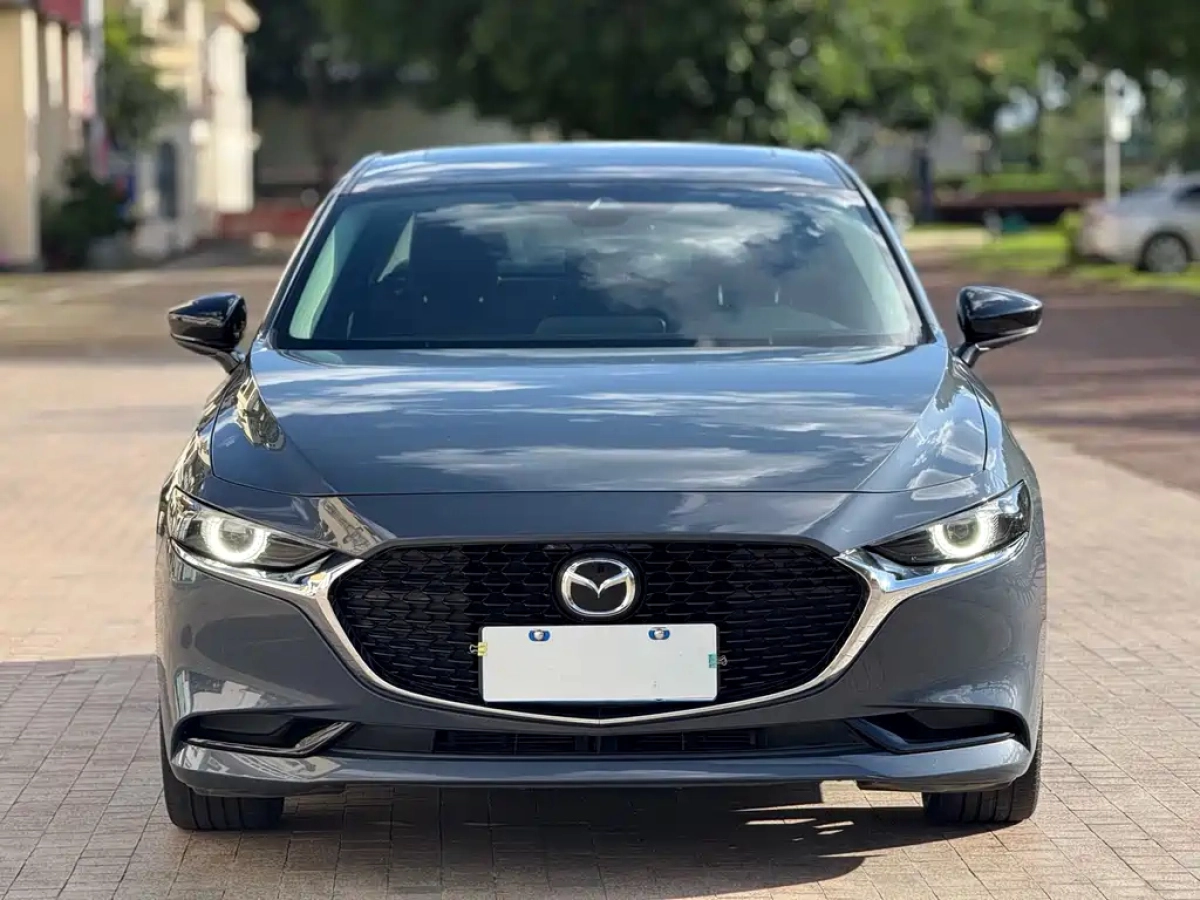 MAZDA 3 AXELA