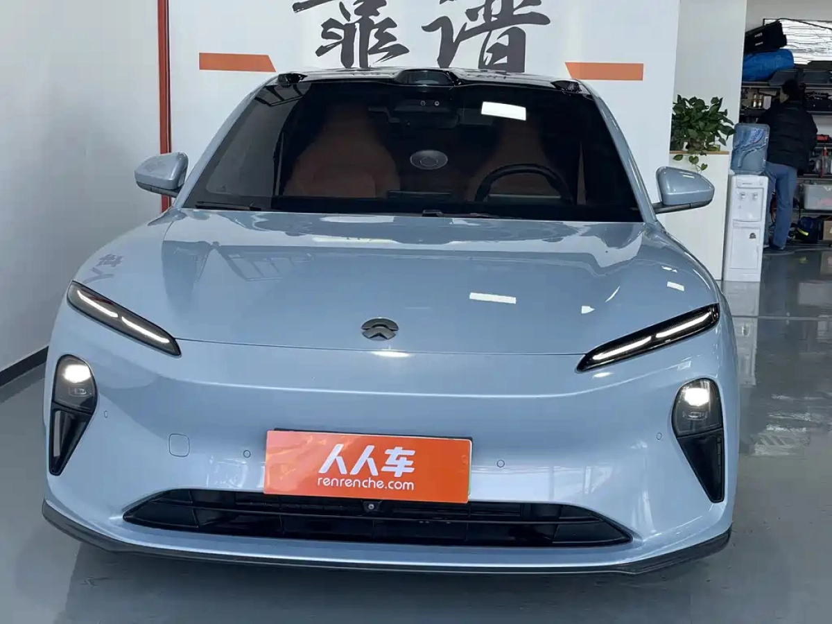 NIO ET5