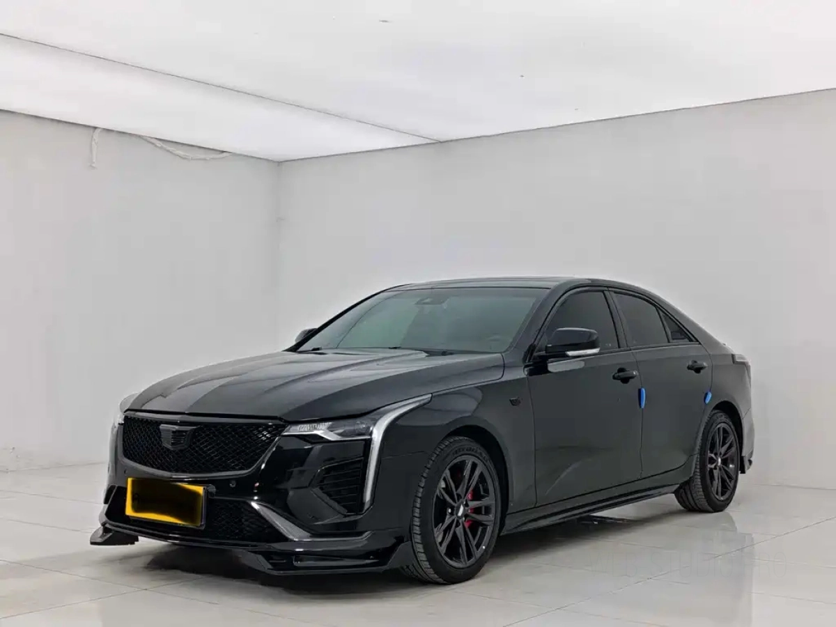 CADILLAC CT4  2023