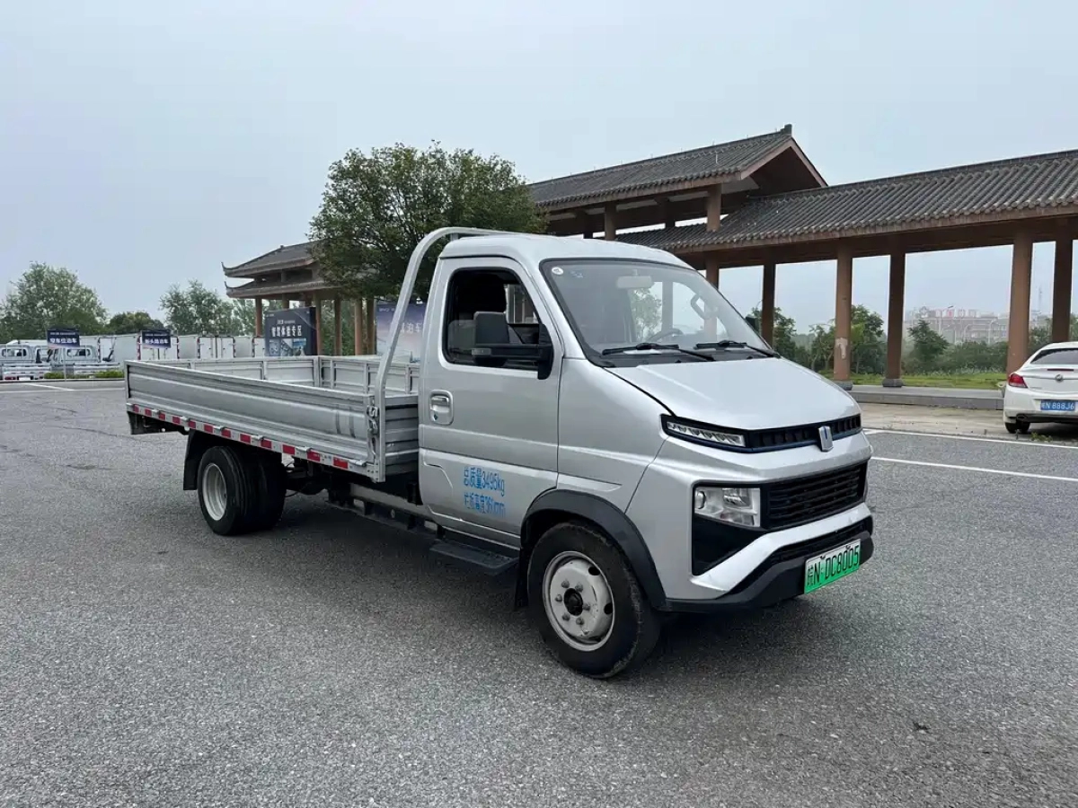 YUAN CHENG AU 锋 SHARP