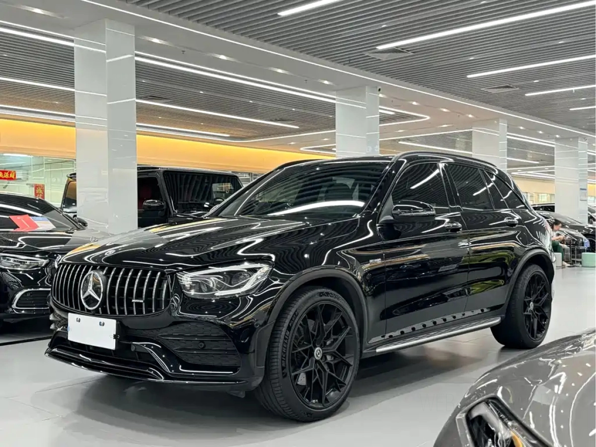 MERCEDES BENZ GLC AMG  2022