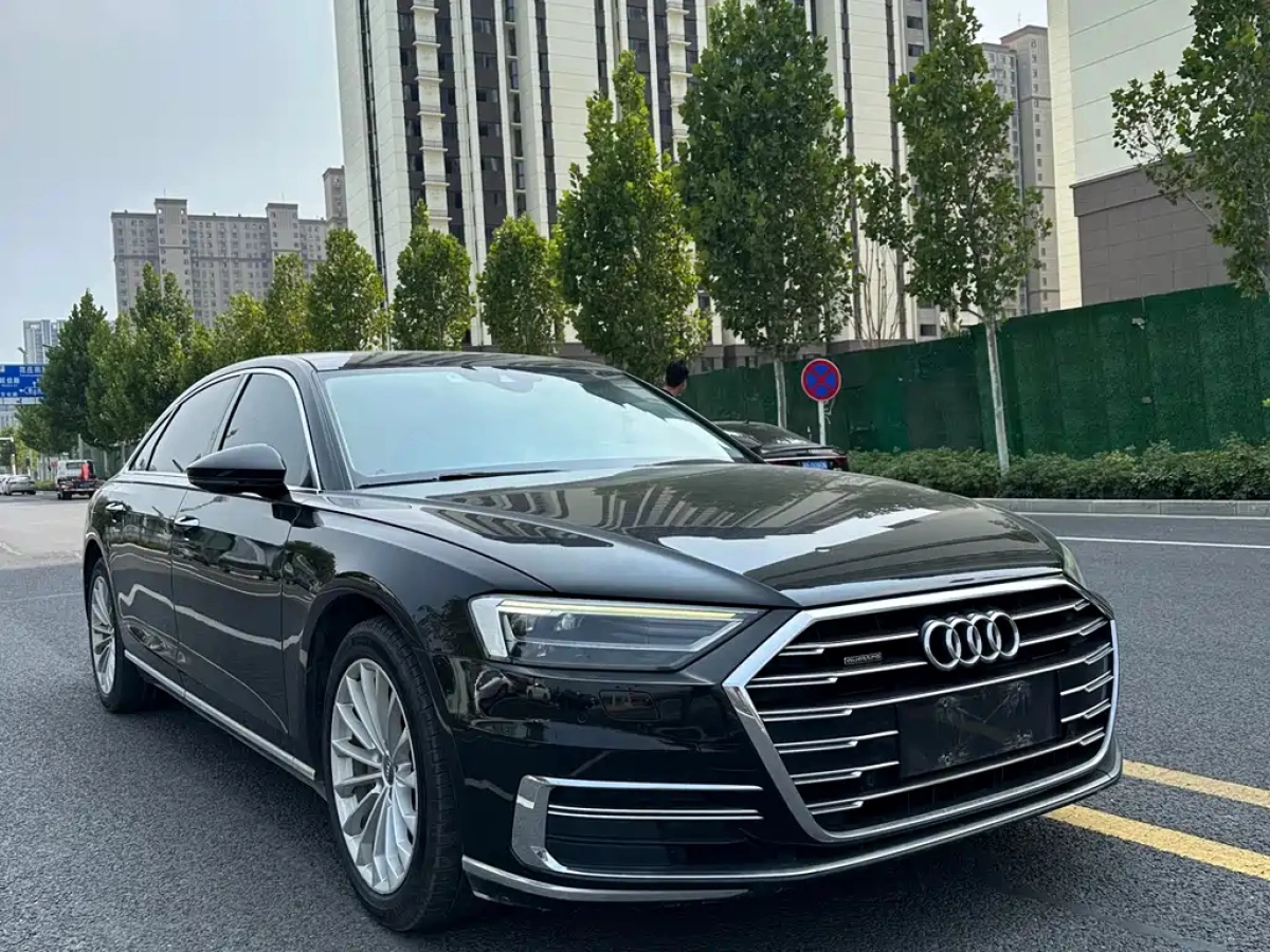 AUDI A8  2020