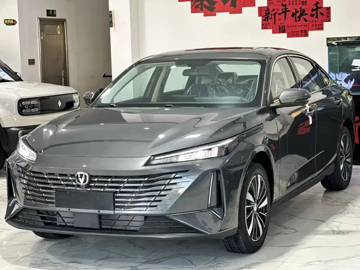 CHANGAN EADO PHEV  2025