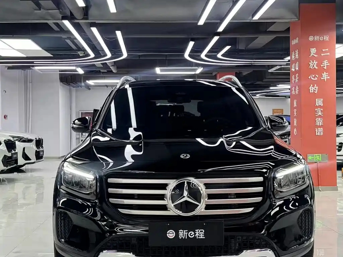 MERCEDES BENZ GLB