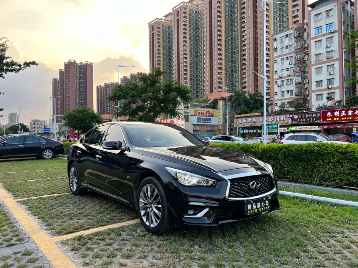 INFINITI Q50L
