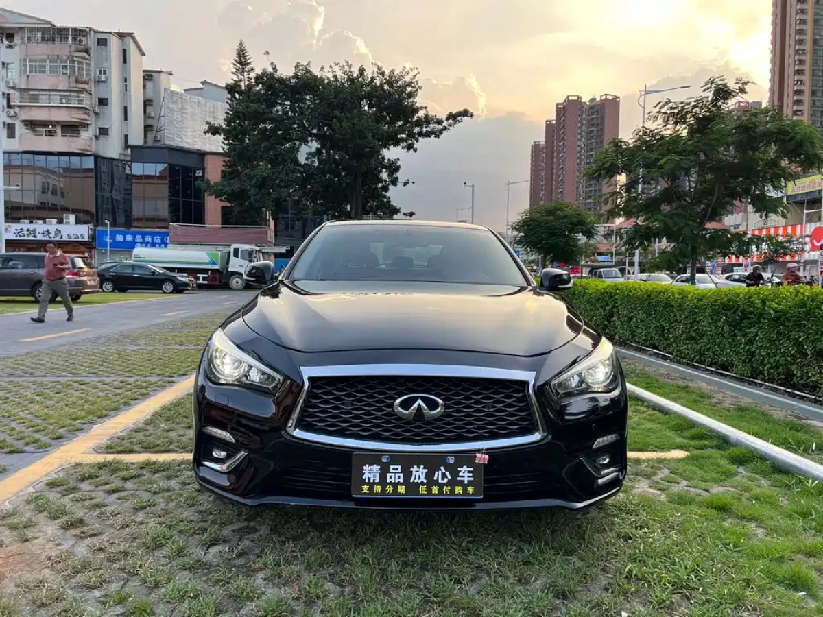 INFINITI Q50L