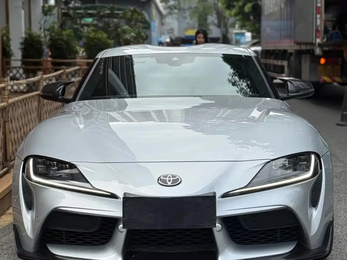 TOYOTA SUPRA