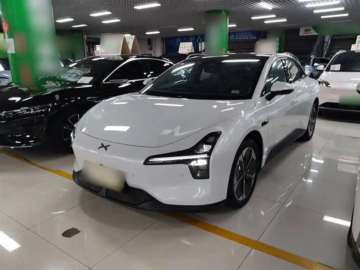 XPENG MOTORS MONA M03