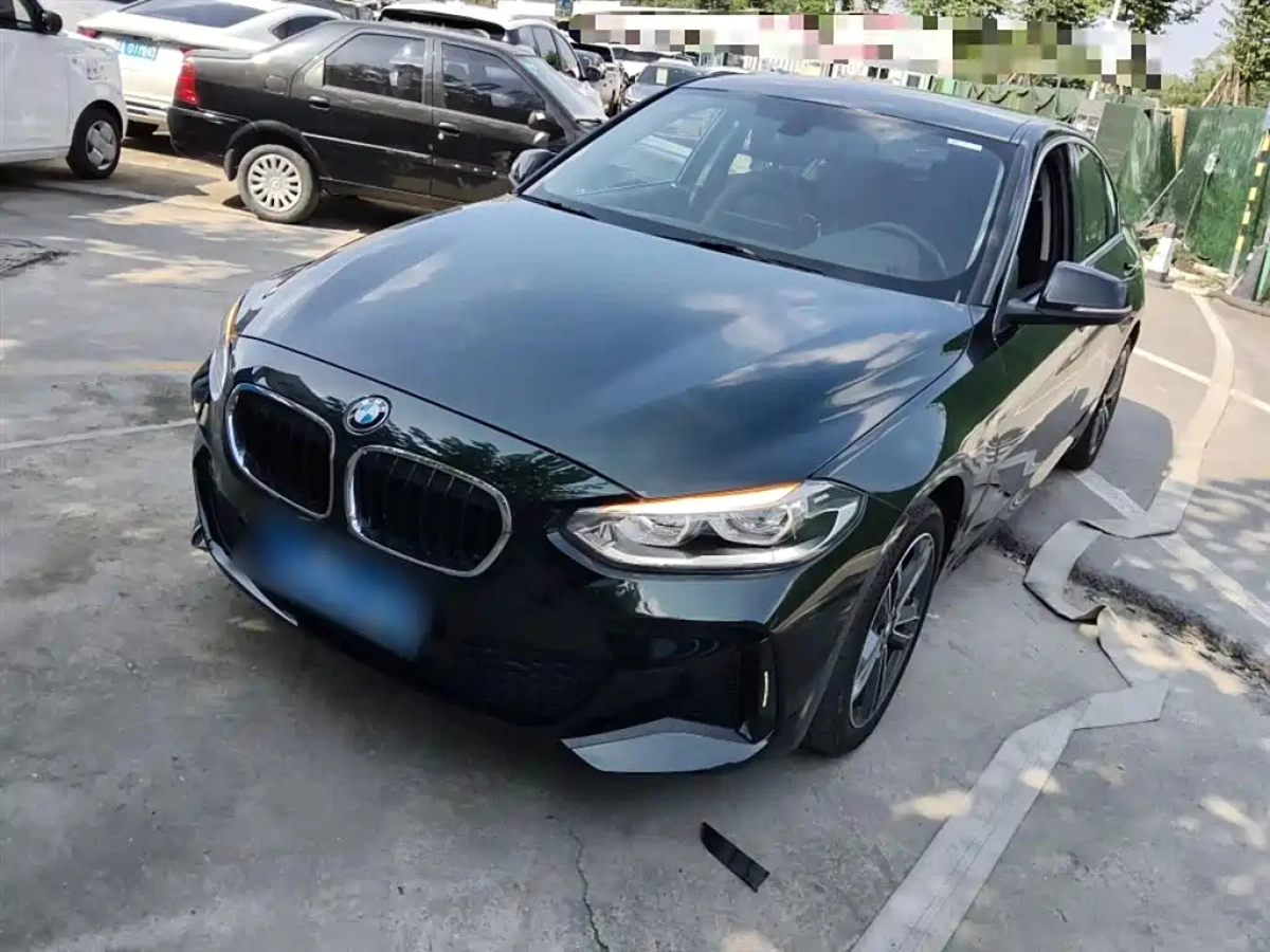 BMW 1-SERIES  2021