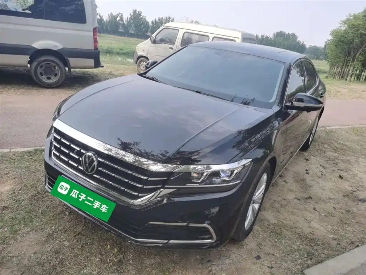 VOLKSWAGEN PASSAT  2021