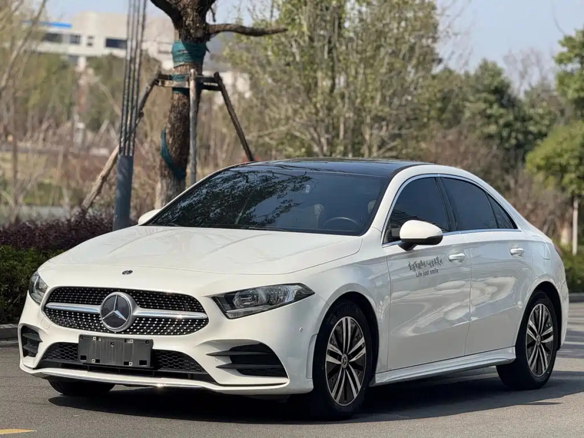 MERCEDES BENZ A-CLASS  2020