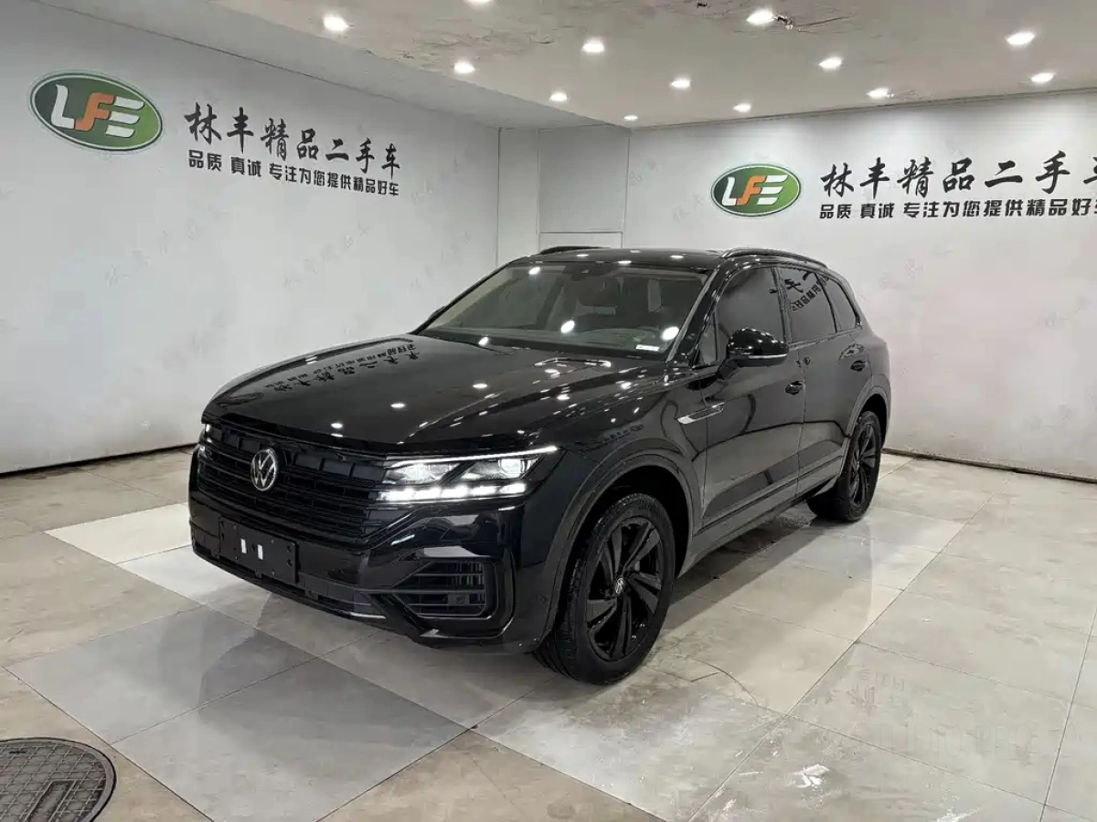 VOLKSWAGEN TOUAREG
