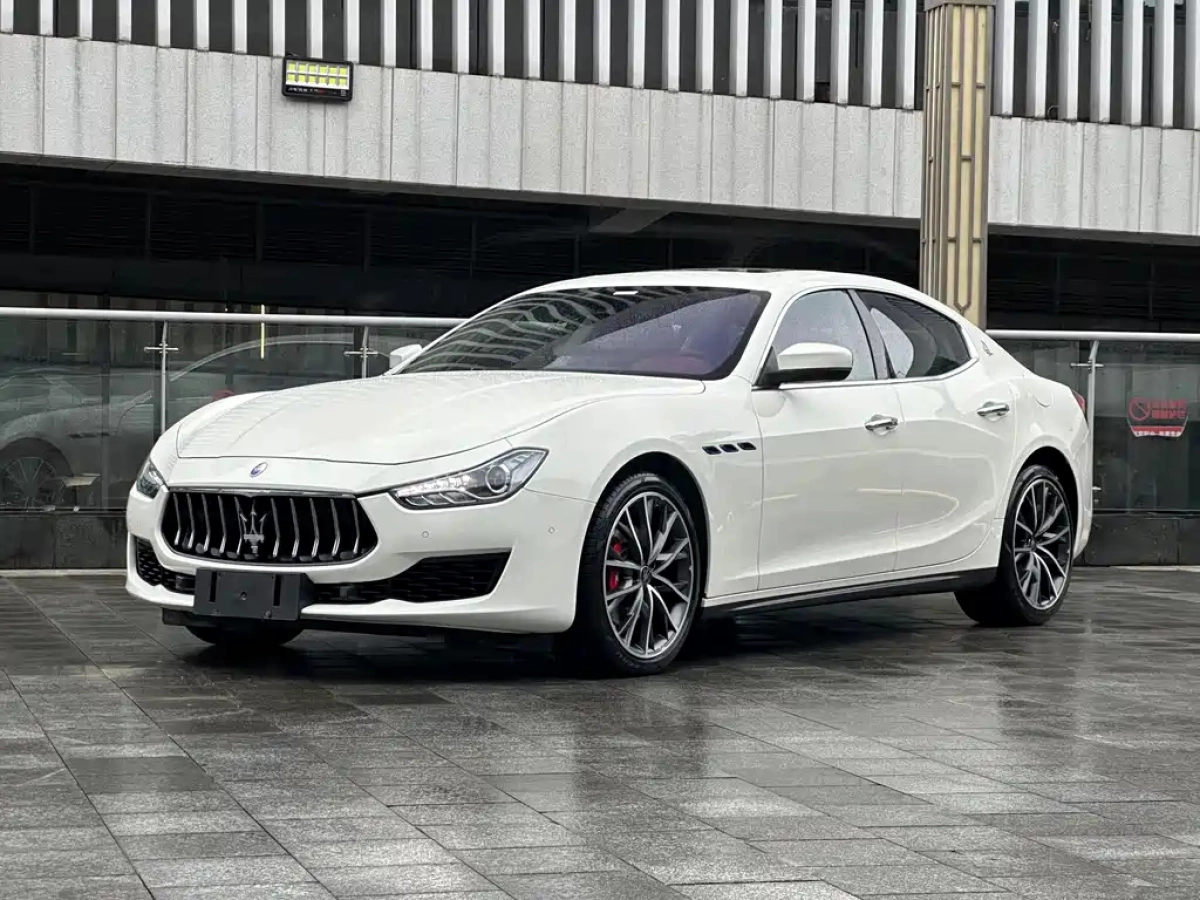 MASERATI GHIBLI