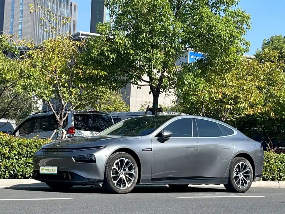 XPENG MOTORS P7  2020