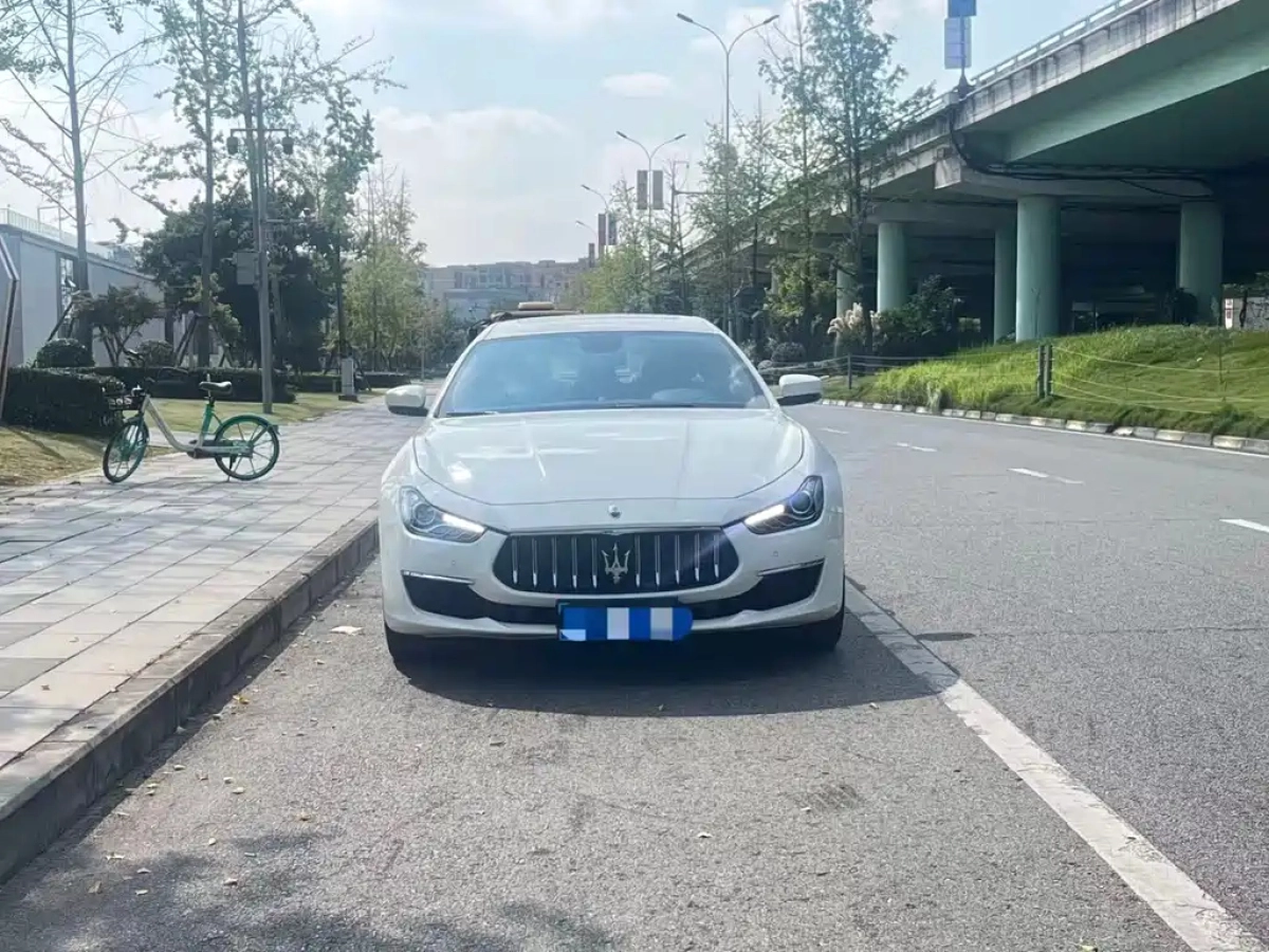 MASERATI GHIBLI