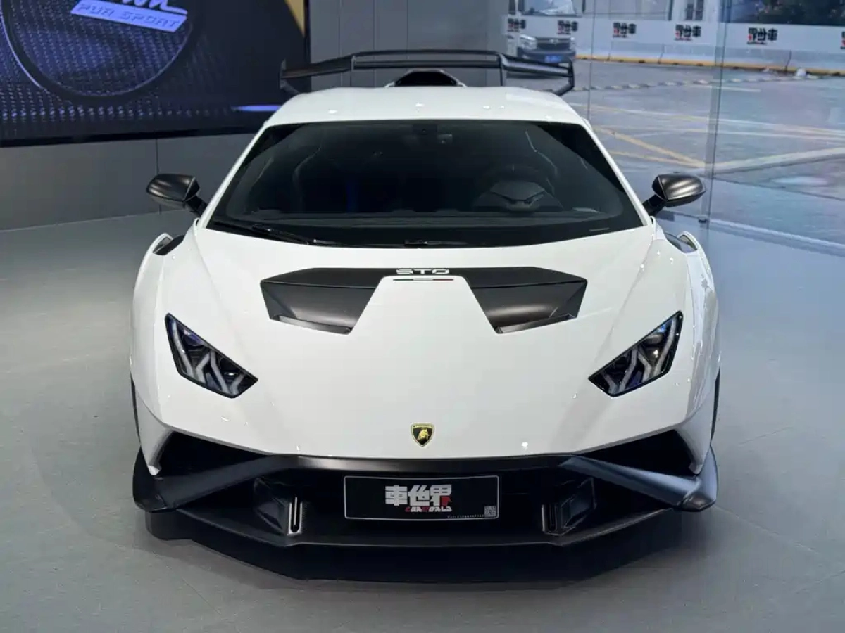 LAMBORGHINI HURACAN  2023