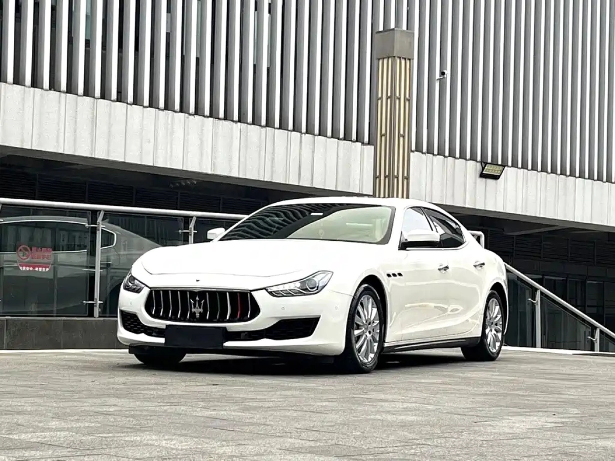 MASERATI GHIBLI
