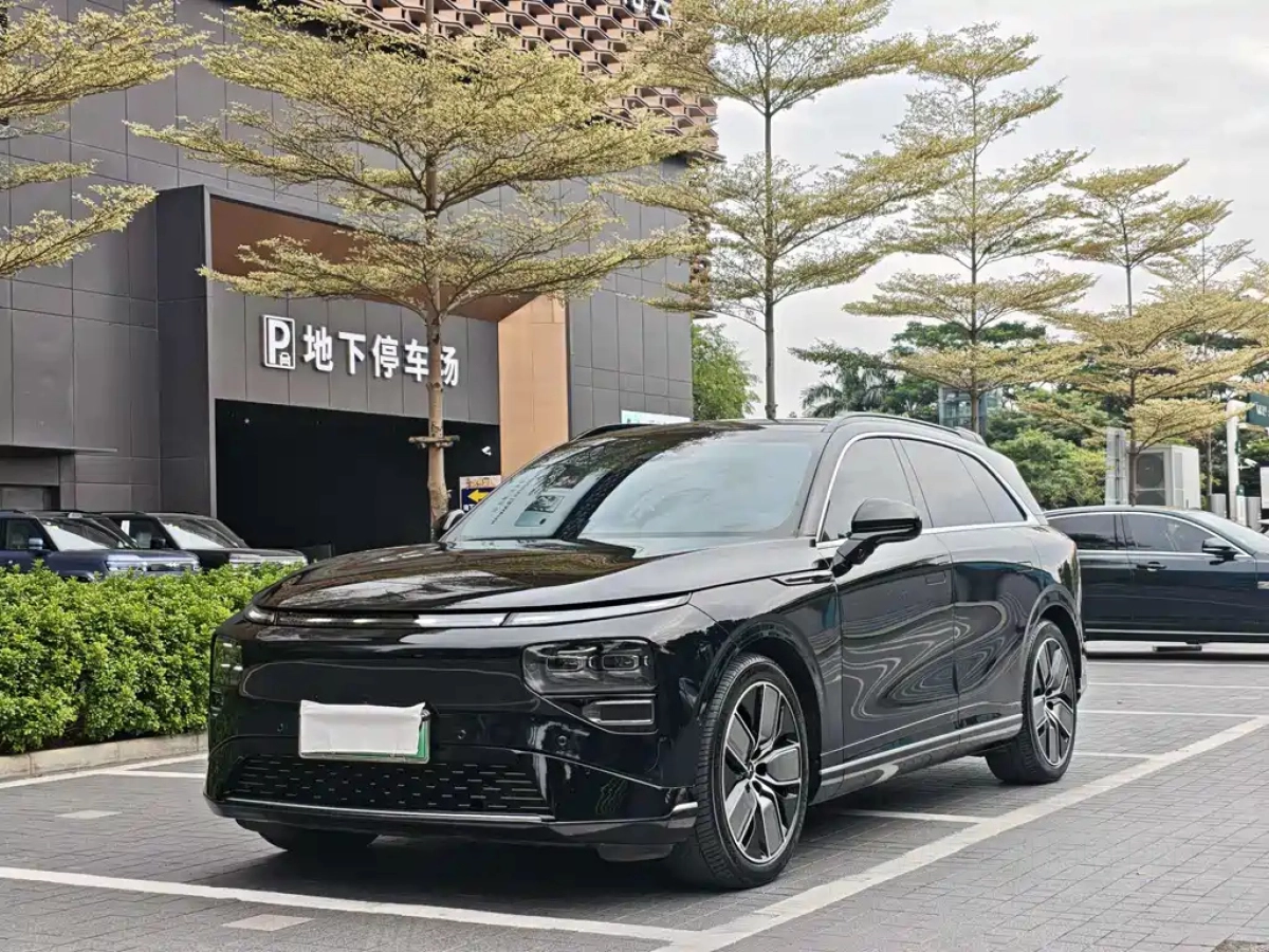 XPENG MOTORS G9  2023