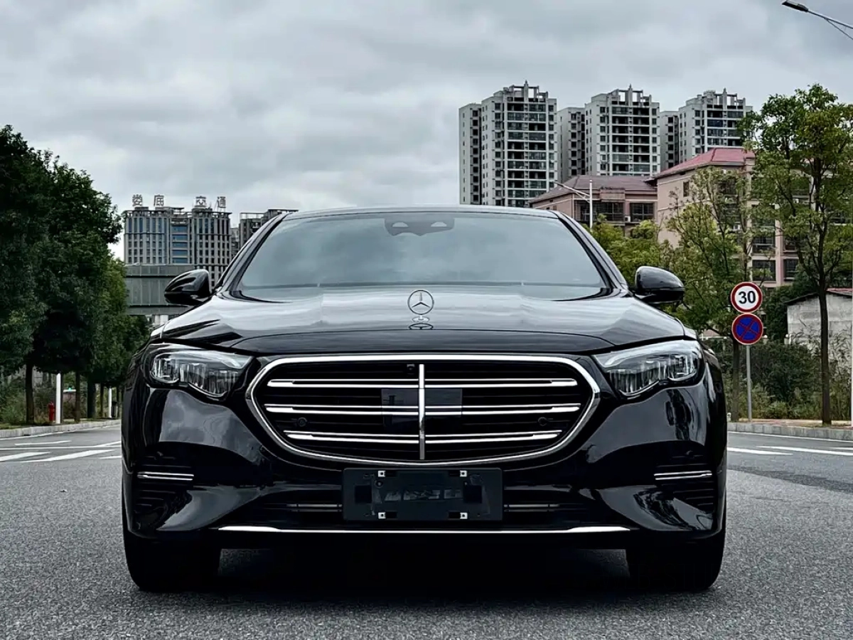 MERCEDES BENZ E-CLASS