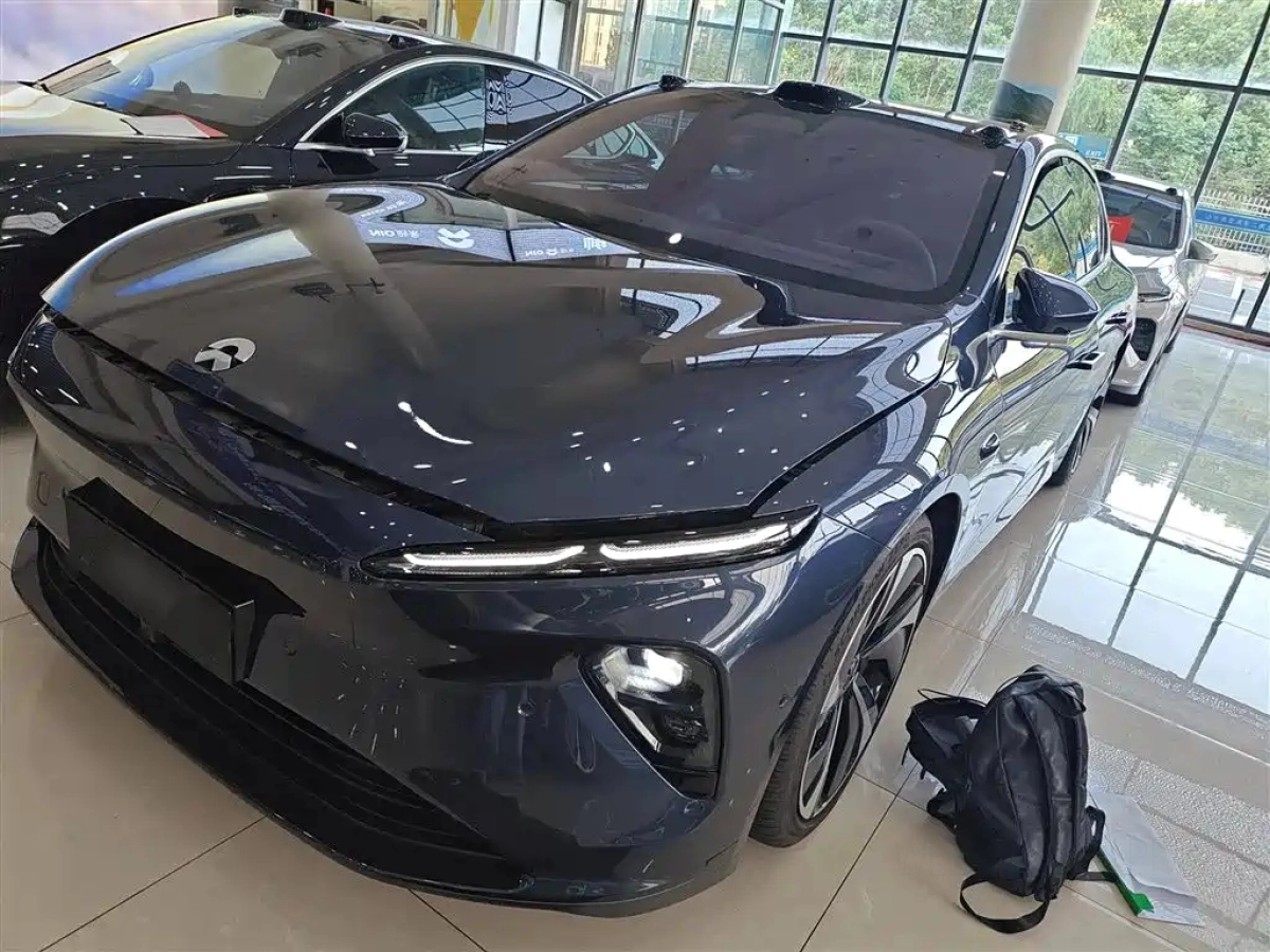 NIO ET7