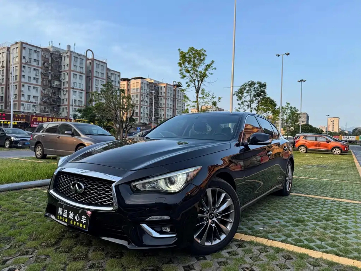 INFINITI Q50L