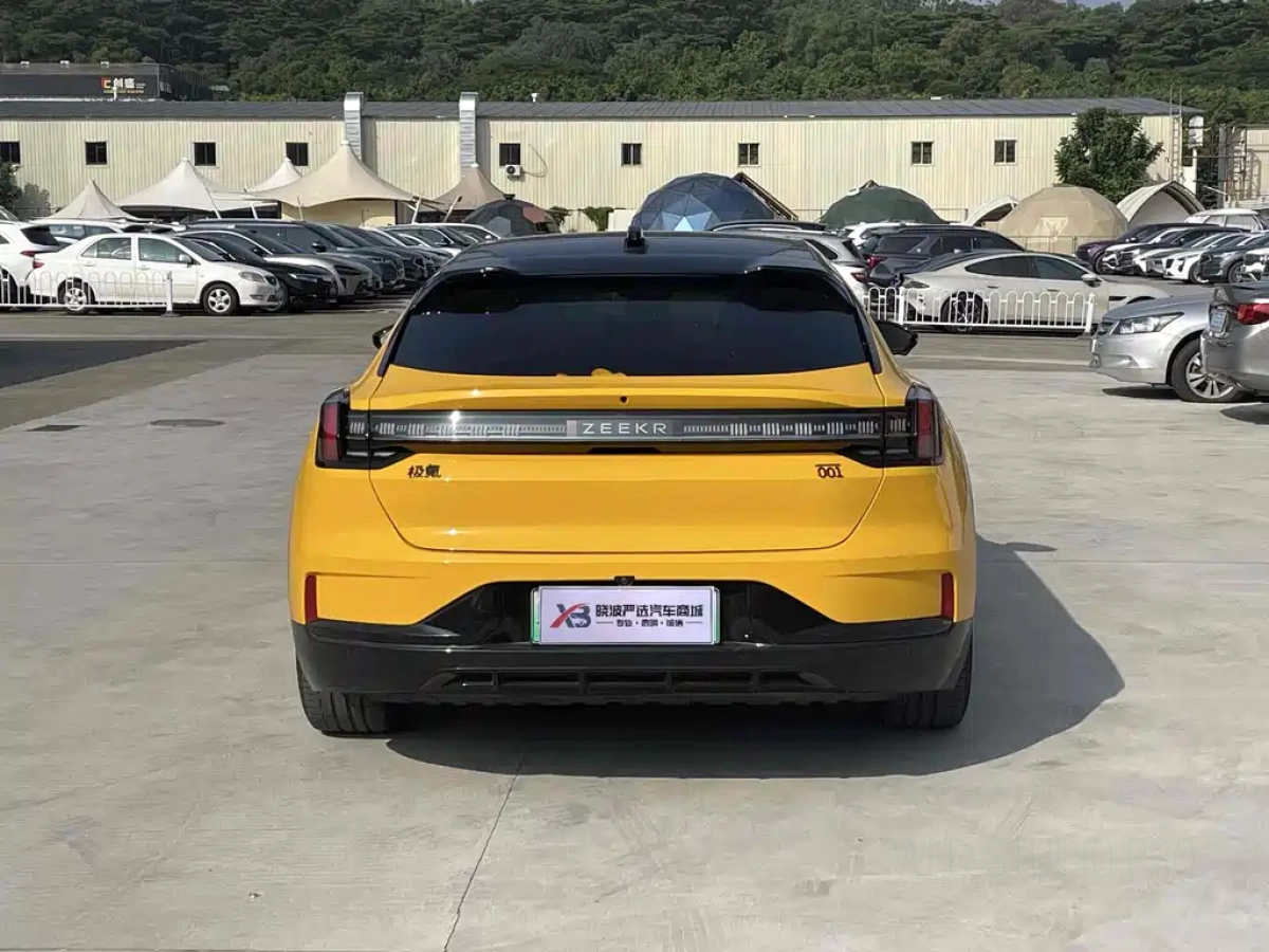 ZEEKR 001