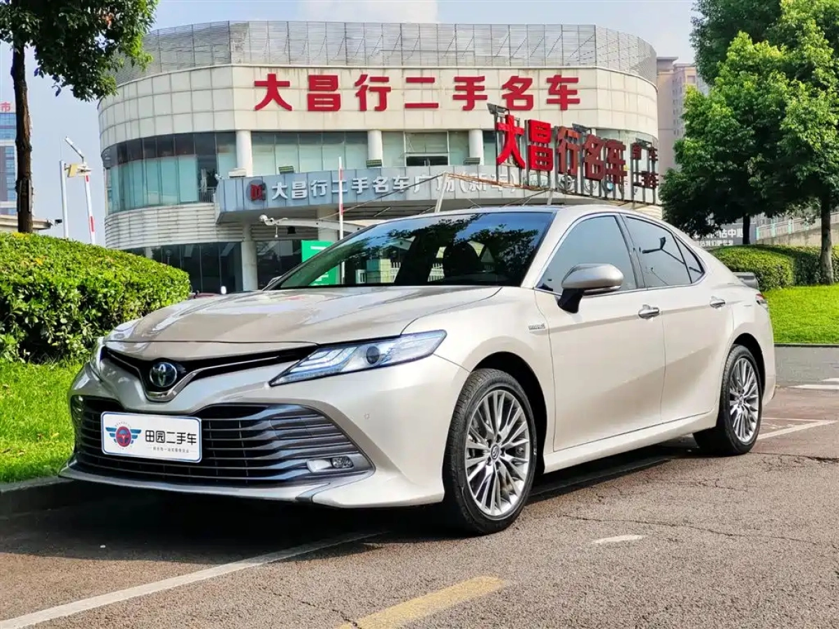 TOYOTA CAMRY  2020