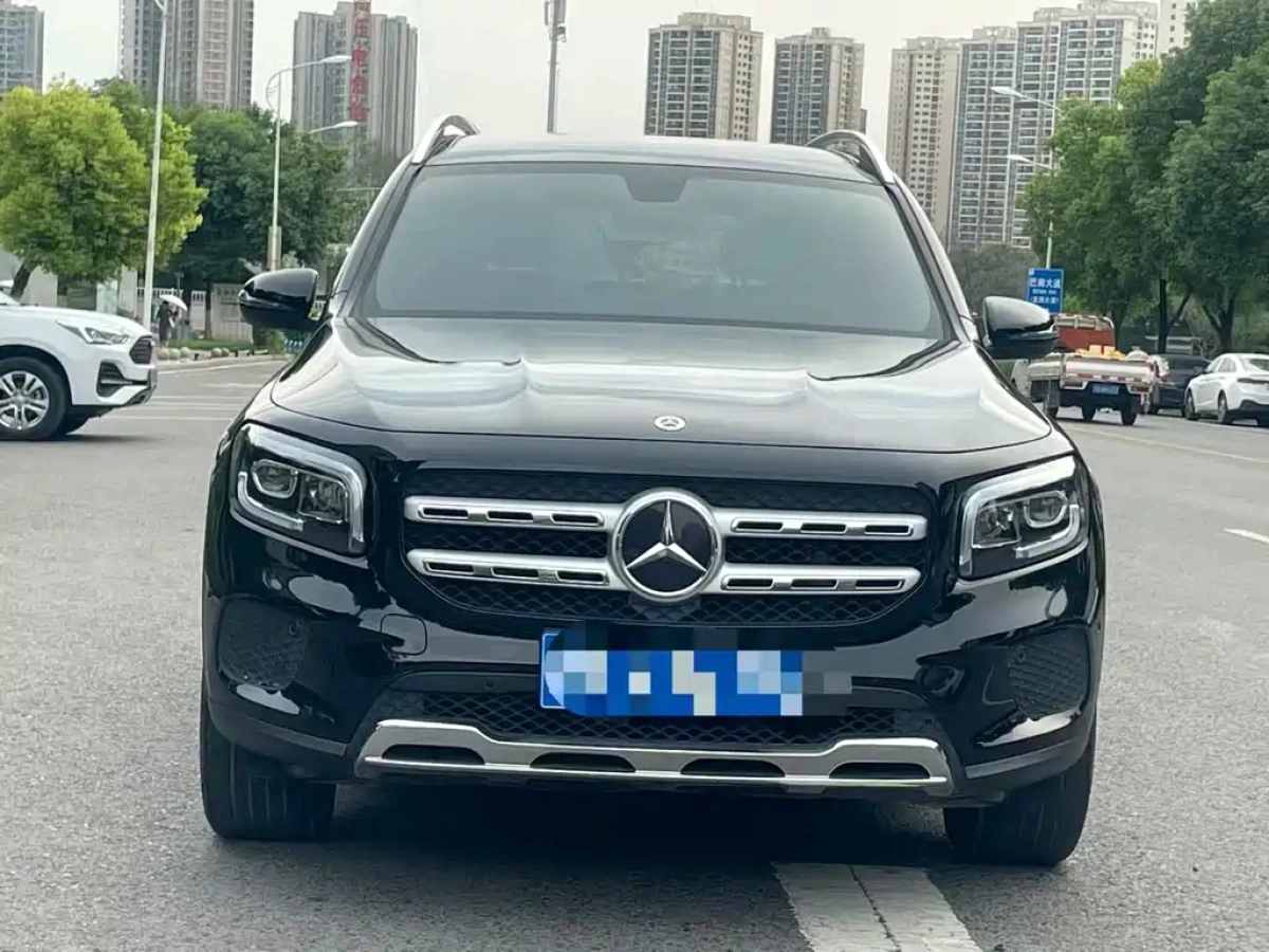 MERCEDES BENZ GLB