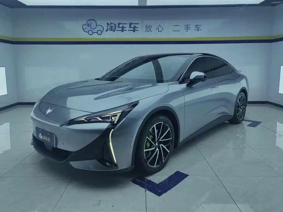 ARCFOX ALPHA S5  2024