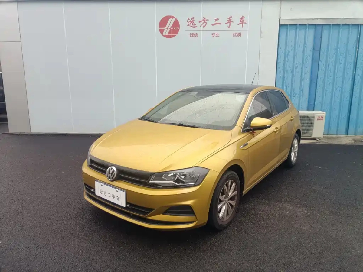 VOLKSWAGEN POLO