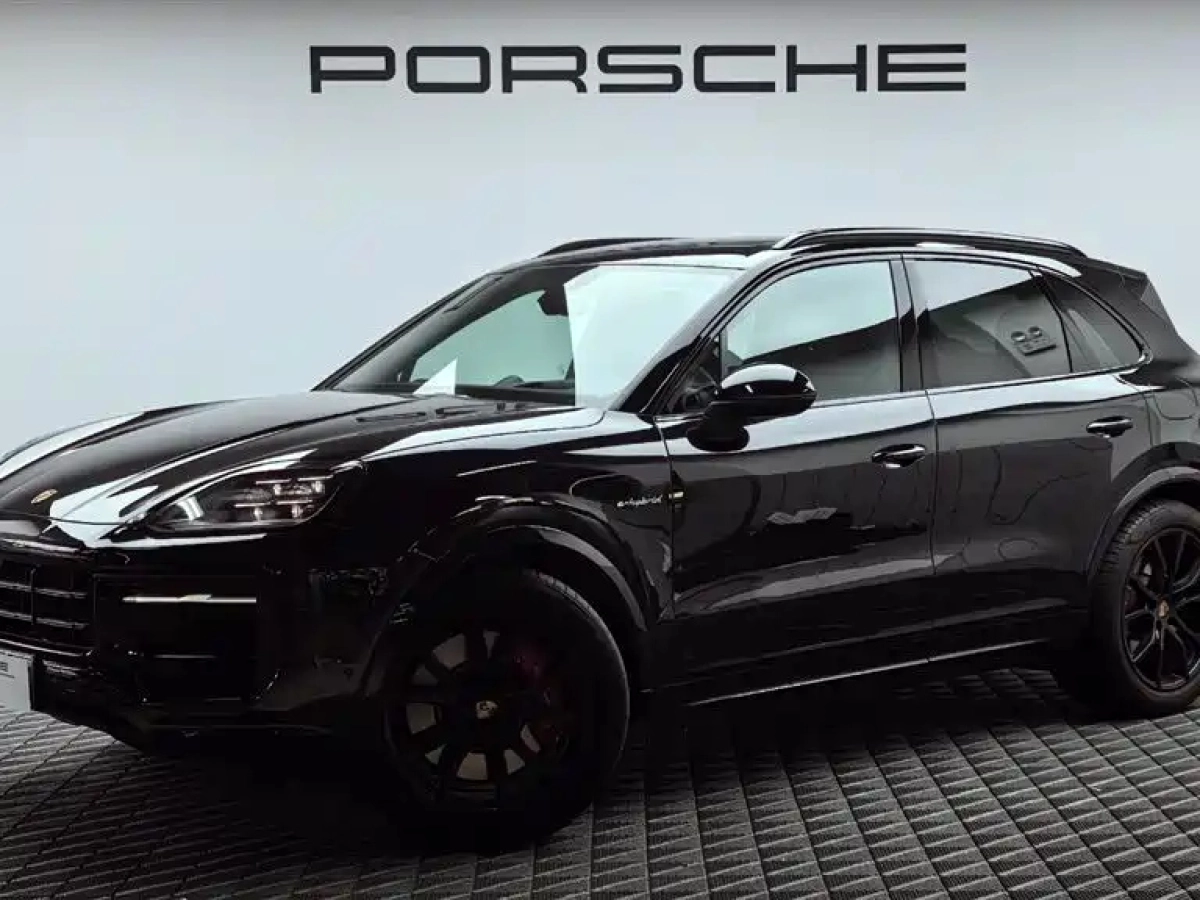 PORSCHE CAYENNE NEW ENERGY  2025