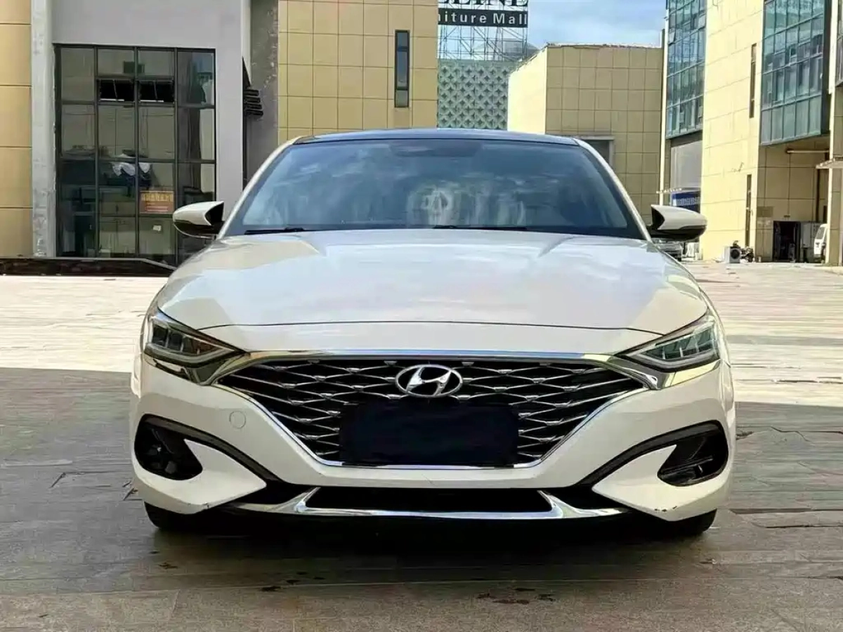 HYUNDAI LAFESTA