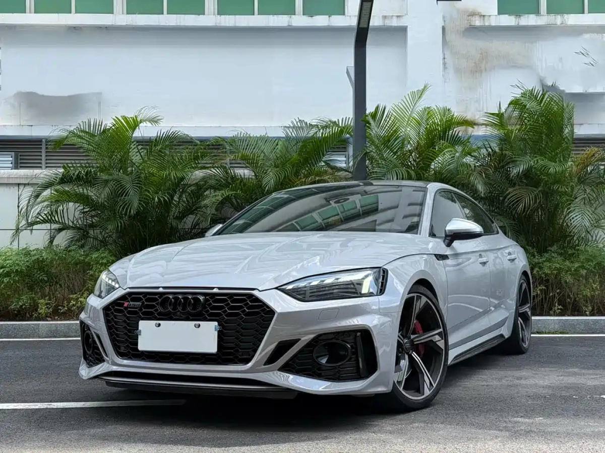 AUDI RS 5