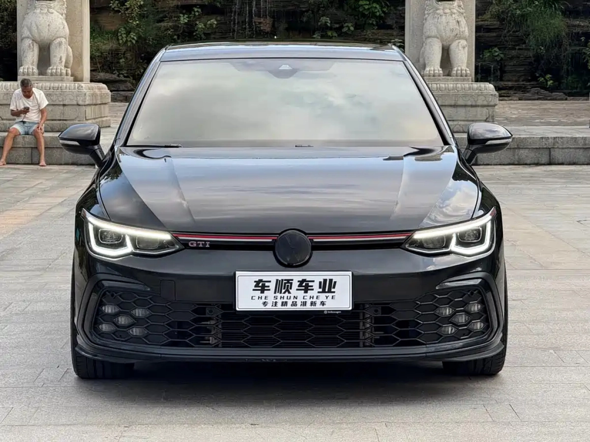 VOLKSWAGEN GOLF GTI