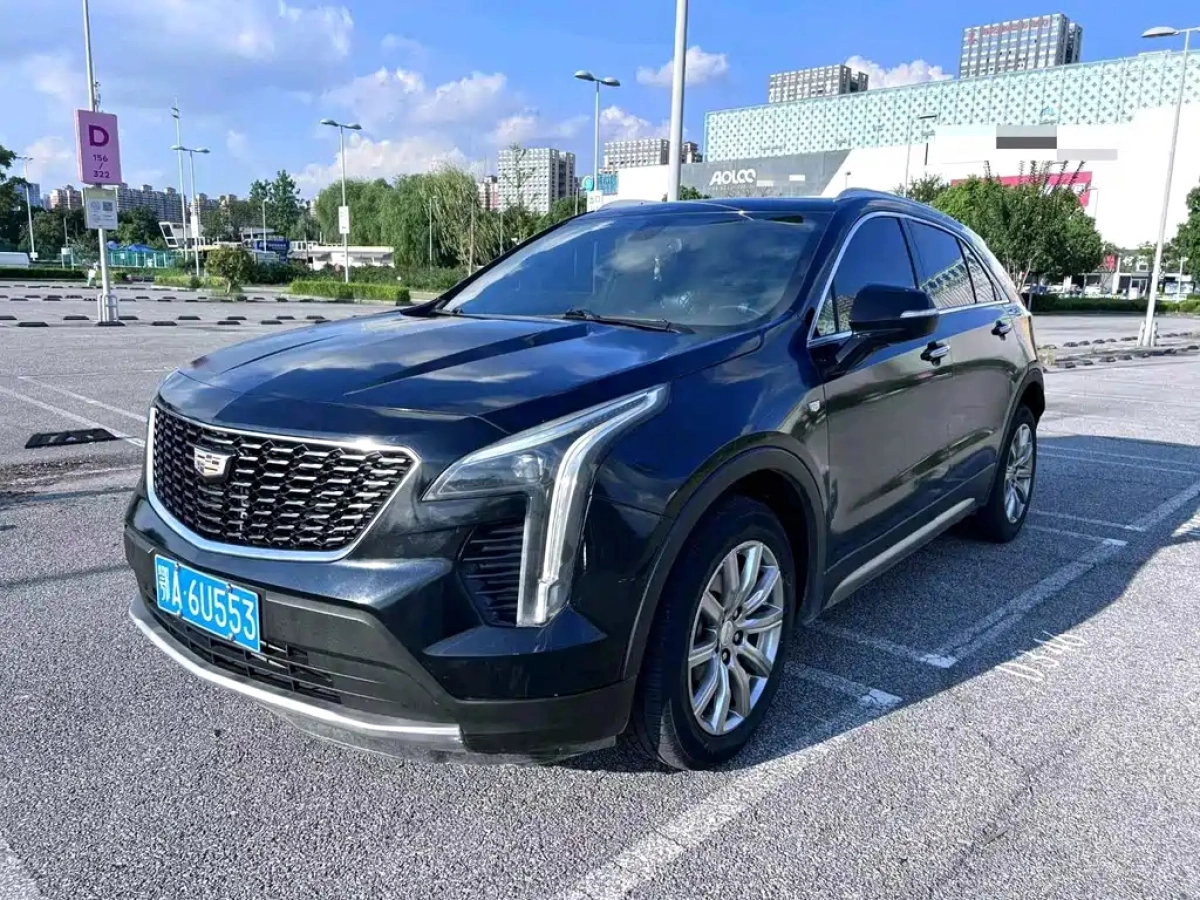 CADILLAC XT4