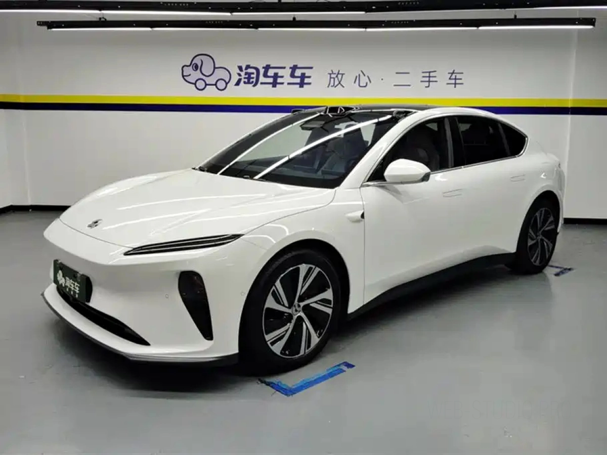 NIO ET5