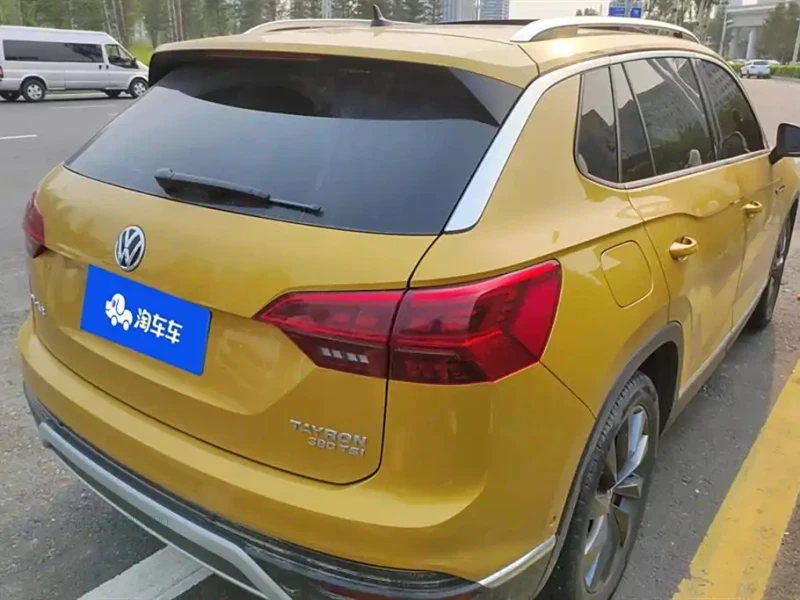 VOLKSWAGEN TAYRON