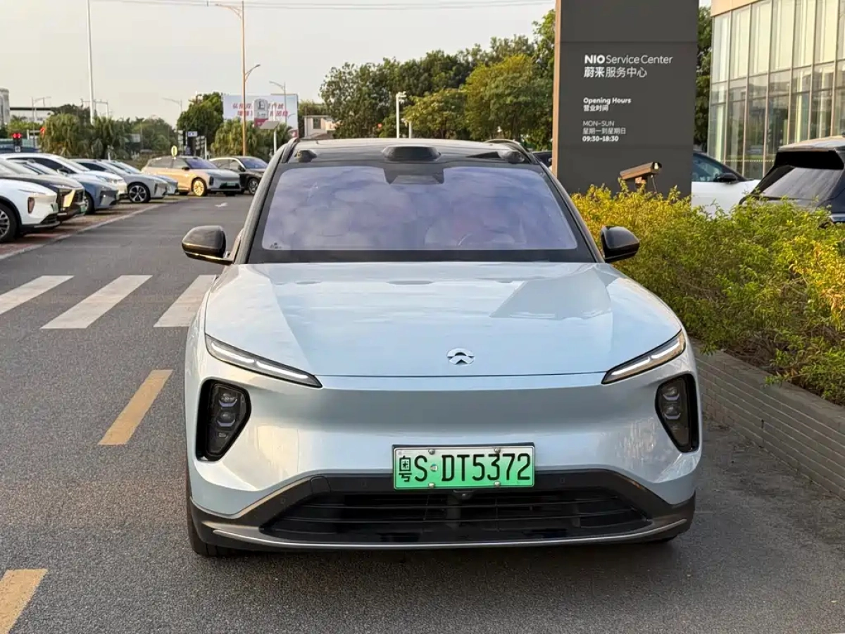 NIO ES6