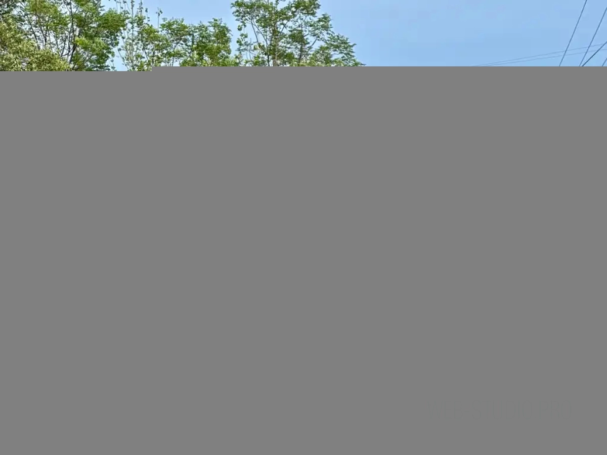 LAND ROVER DEFENDER  2025