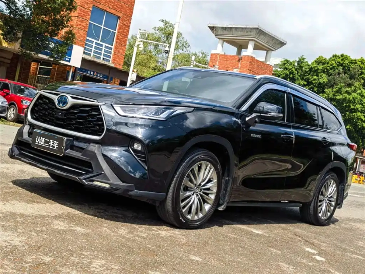 TOYOTA HIGHLANDER  2023