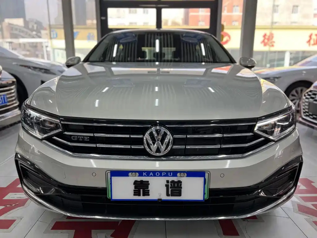 VOLKSWAGEN MAGOTAN GTE PLUG IN HYBRID