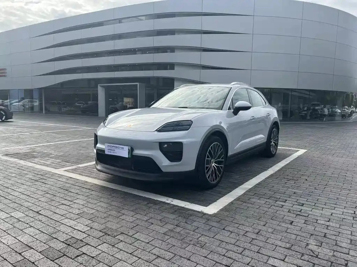 PORSCHE MACAN NEW ENERGY