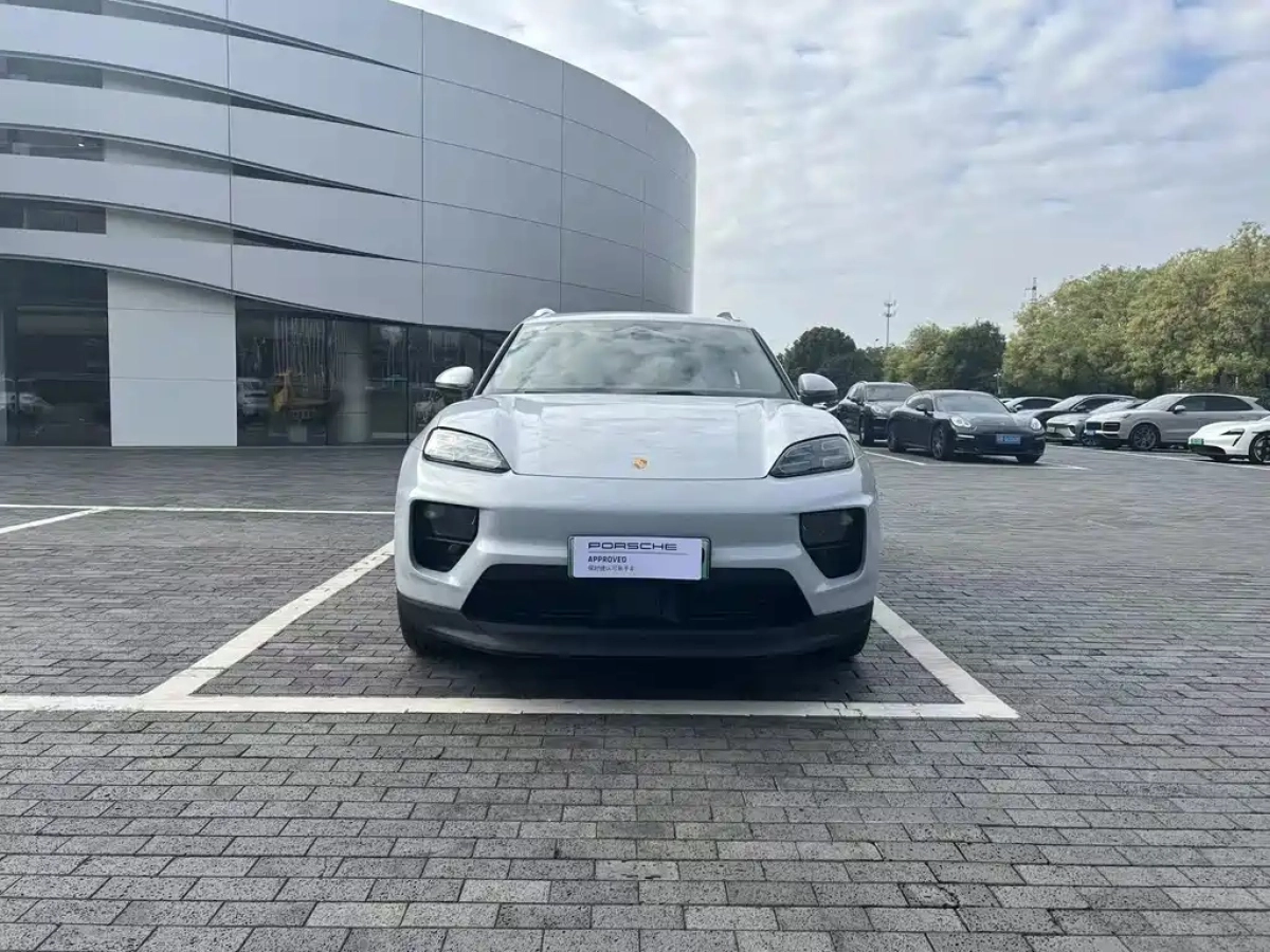PORSCHE MACAN NEW ENERGY