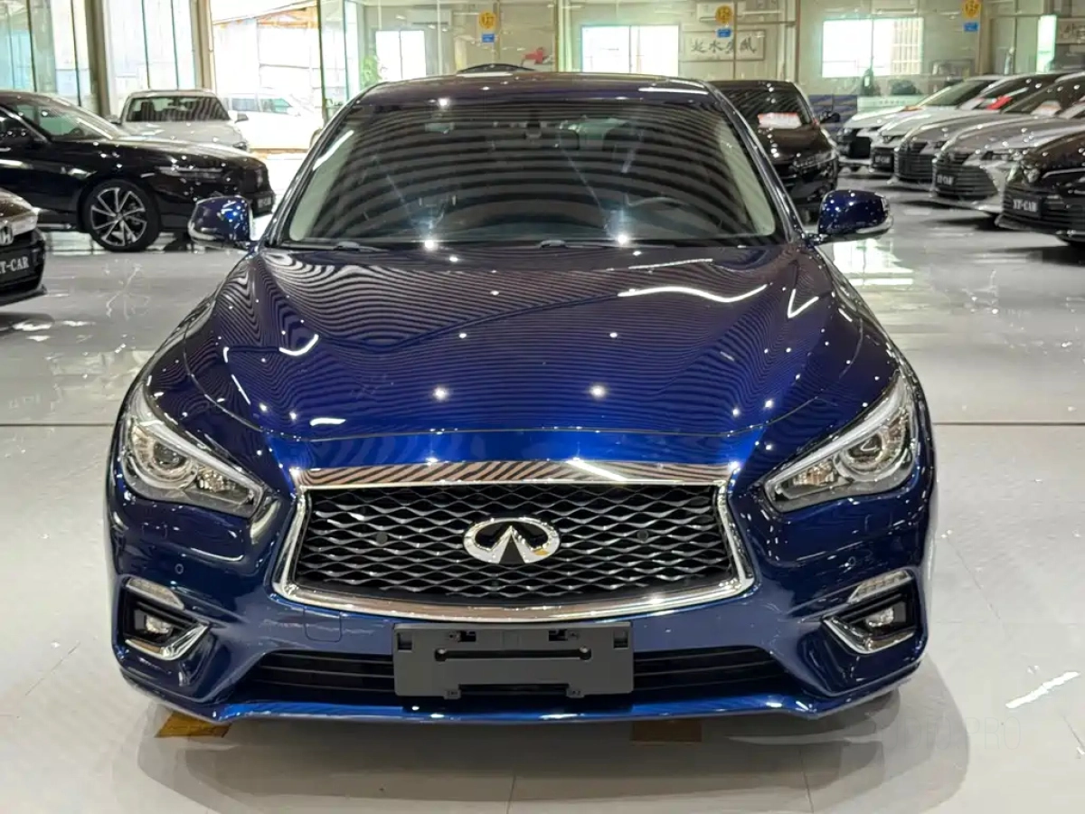 INFINITI Q50L